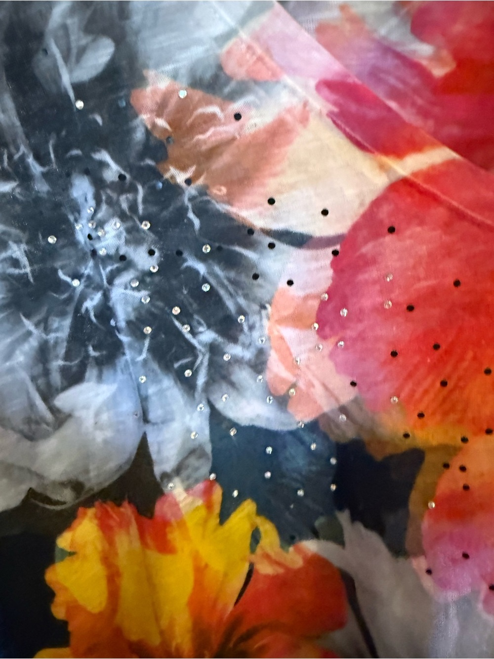 Time and Tru Navy V-Neck Tee with Pink and Orange Floral Print - Picture 7 of 8